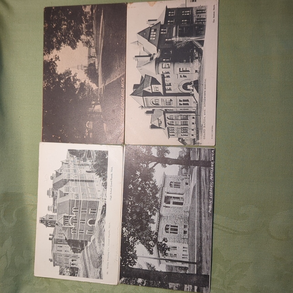 Vintage Uncirculated B&W Michigan Postcard